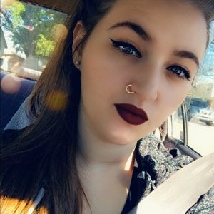 Meet your Posher, Victoria